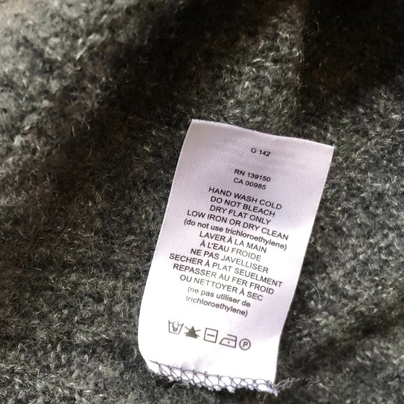 The Row Cashmere and Silk Sweater - Picture 7 of 9